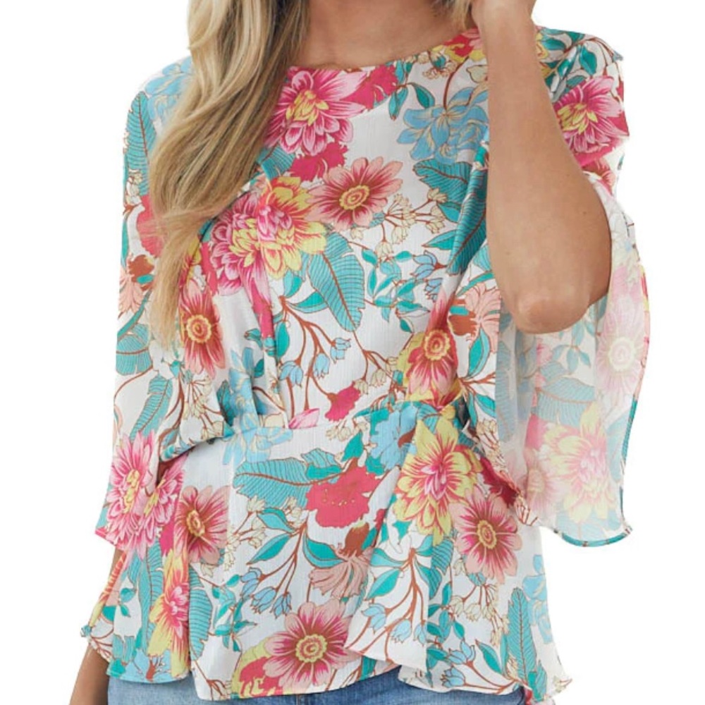 Floral kimono sleeve top size small/ never worn.